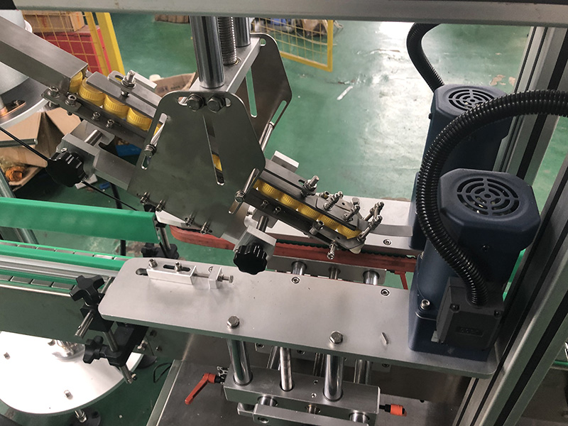 Automatic Press Snap Capping Machine Details