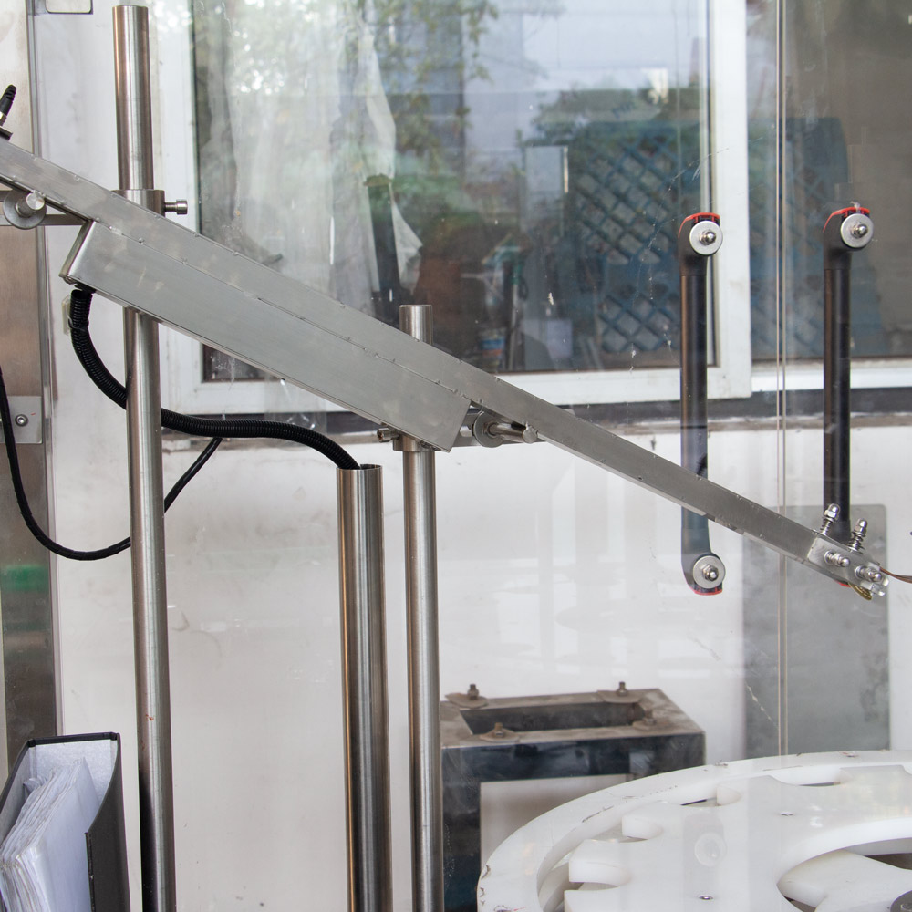 Automatic ROPP Capping Machine Details